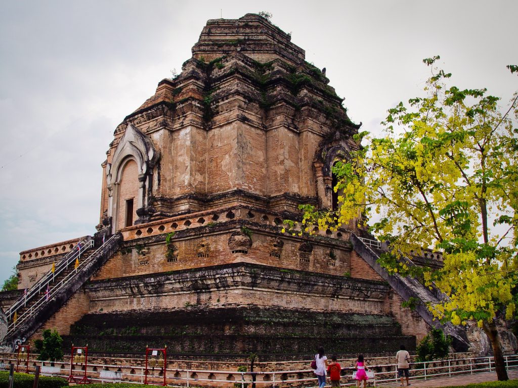 chiang mai to see wat chedi luang